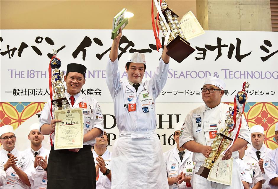 Chef Tai (left) lost to Brazilian with Japanese heritage Hideji Celso Amano in the 2016 competition.